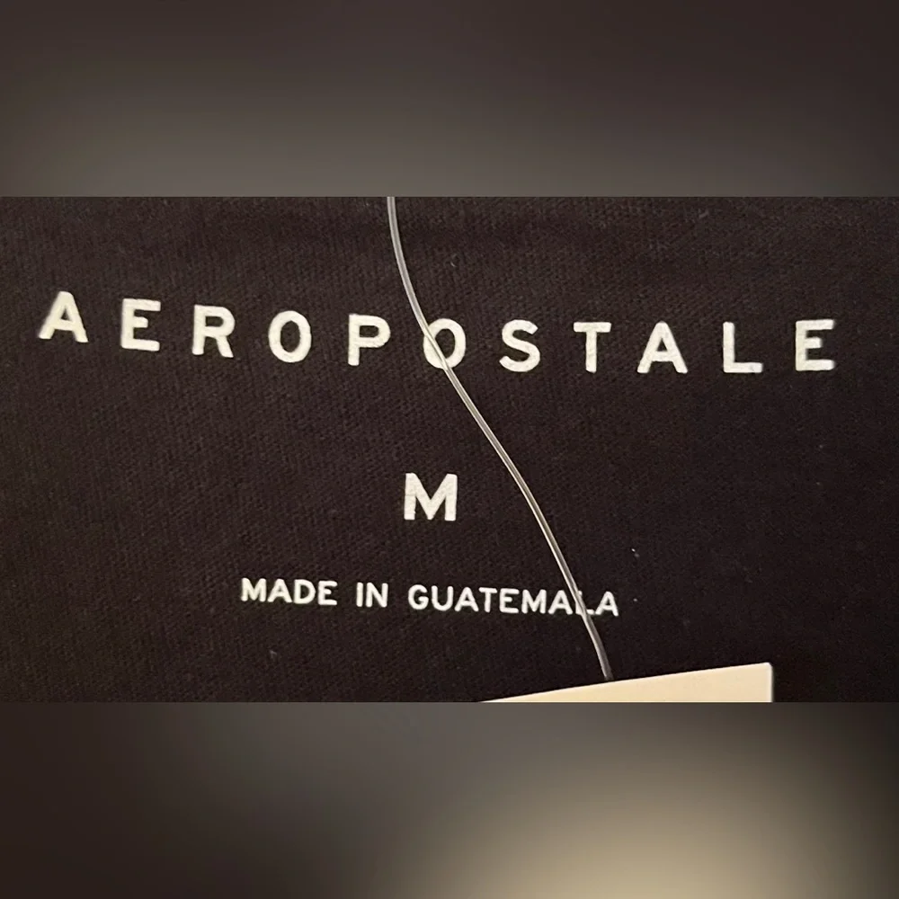 Men’s Aeropostale Brooklyn Bridge Short Sleeve Shirt. Size M. Color Black. - Picture 3 of 4